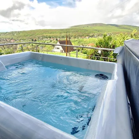 Hillside * Πετς